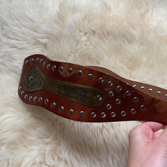 Vintage Tooled Studded Classic Leather Belt S/M - Picture 3 of 7